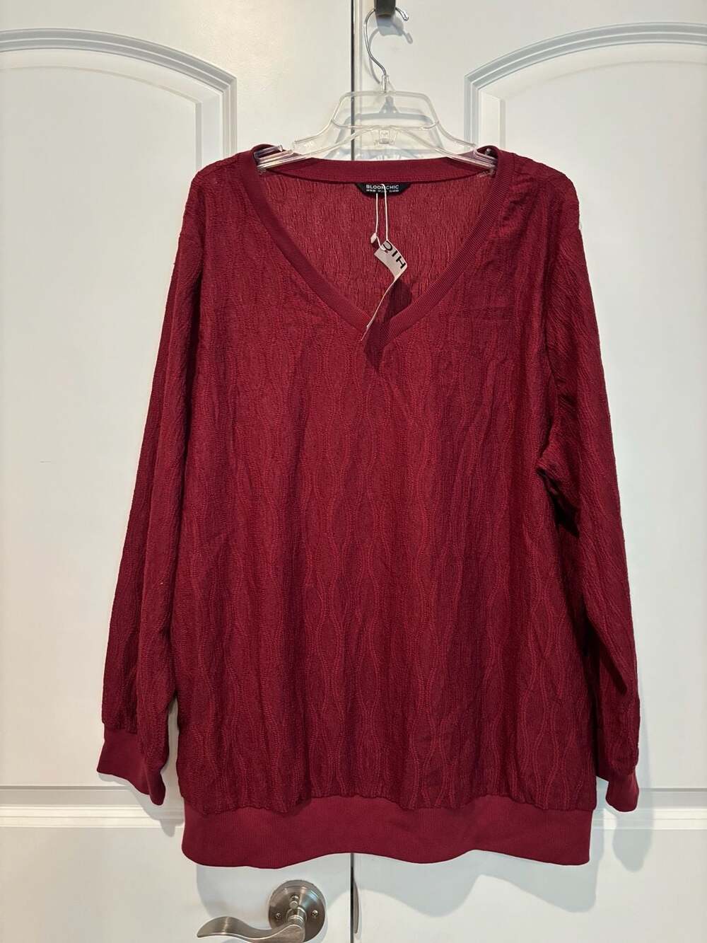 BloomChic V-Neck Textured Pullover Sweater Size 18-20 Burgundy